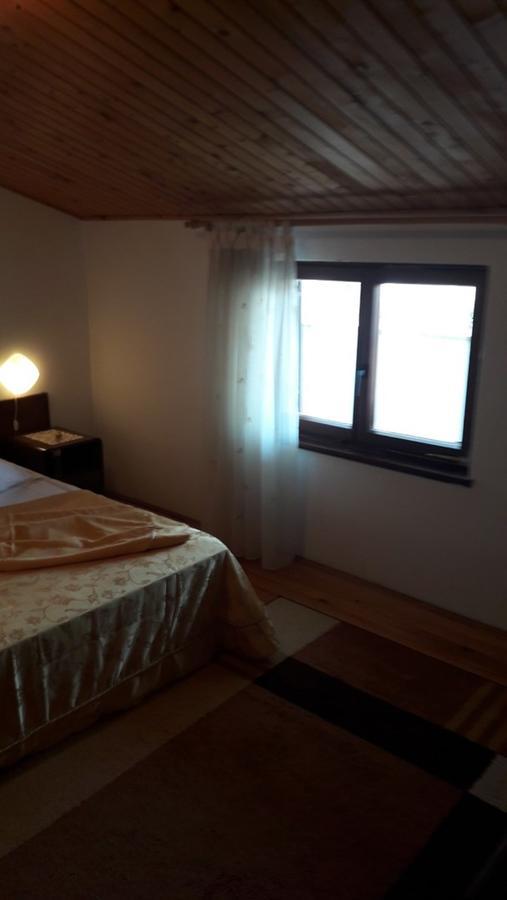 Apartments And Rooms Ana Pomer 217 외부 사진