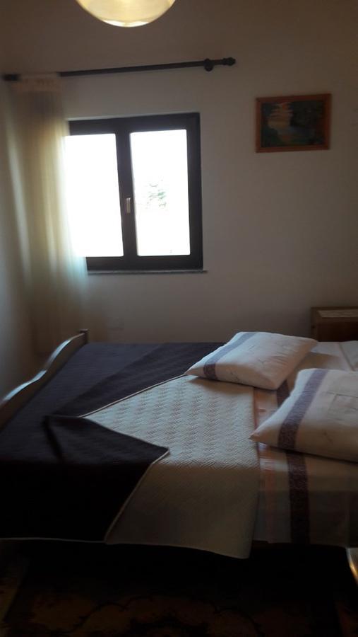Apartments And Rooms Ana Pomer 217 외부 사진